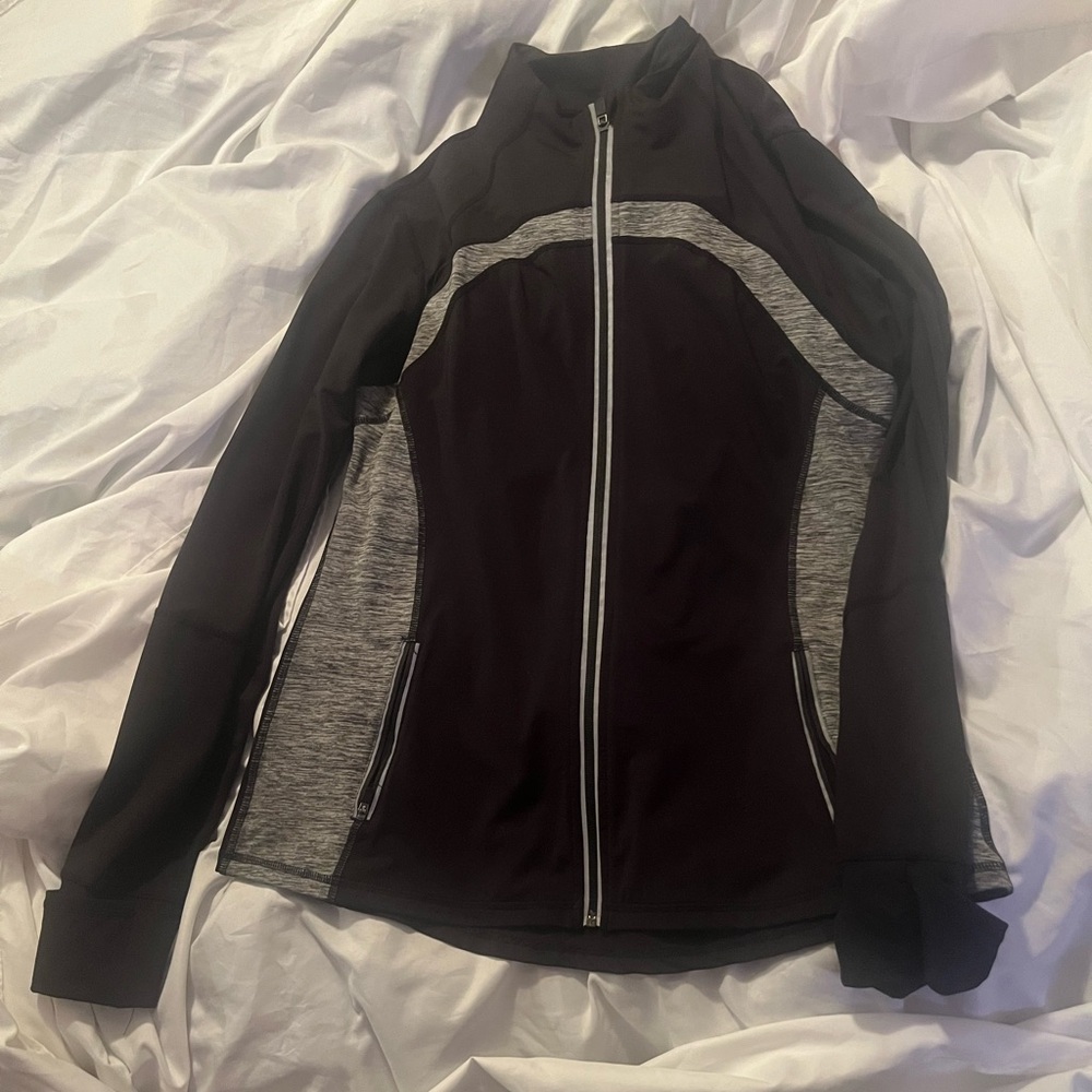 Women's Black and Gray Jacket